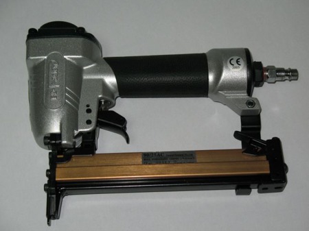 Zszywacz stolarski Ez-Fasten 90/25 AC na zszywki typ 90 do 25 mm
