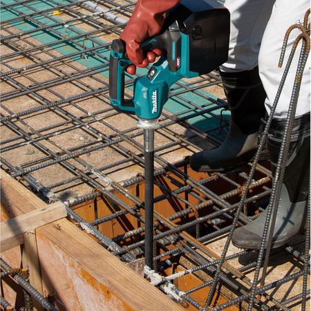 Makita Akumulatorowy zagęszczacz do betonu VR001GZ 40V XGT bez akumulatorów i ładowarki