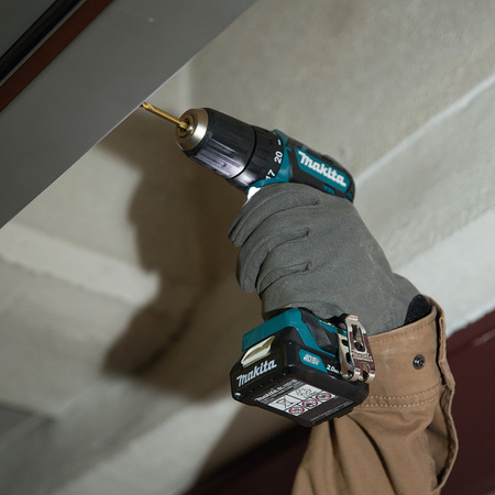 Wiertarko-wkrętarka akumulatorowa Makita DF332DSAE 10,8V BL CXT 2x2,0 Ah Li-Ion