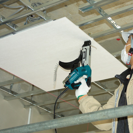 Wkrętarka z magazynkiem do wkrętów na taśmie Makita 470W