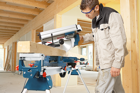 Bosch Ukośnica GTM 12 JL 1800W 305 mm; box