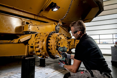 Metabo Akumulatorowy zakrętak udarowy SSW 18 LTX 800 BL bez akumulatorów i ładowarki, metaBOX 145 L