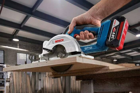 Bosch Akumulatorowa pilarka tarczowa GKS 18V-51, bez akumulatorów i ładowarki w kartonie