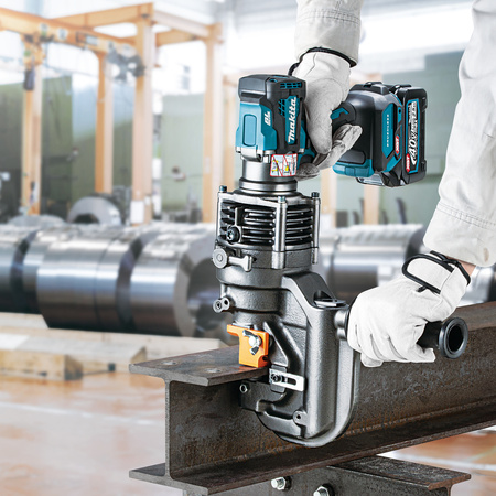 Makita Akumulatorowa dziurkarka z silnikiem bezszczotkowym PP001GZK bez akumulatorów i ładowarki w walizce