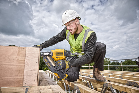 Dewalt Gwoździarka akumulatorowa do drewna 18V XR DCN930N-XJ 50-90 mm 33-34 stopnie bez akumulatorów i ładowarki