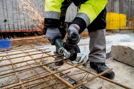 Metabo Akumulatorowa szlifierka kątowa  W 18 L 9-125  bez akumulatorów i ładowarki (carcass) + Metabox