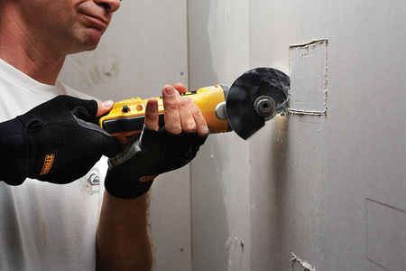 DeWALT Urządzenie wielofunkcyjne DWE315KT-QS z zestawem akcesoriów i walizką TSTAK