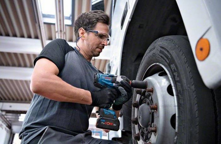 Bosch Klucz udarowy GDS 18 V-1000 1/2''; bez akumulatorów i ładowarki; karton