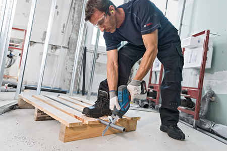 Piła szablasta Bosch GSA 18 V-Li C 0xAh LBox