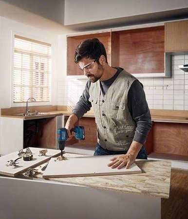 Bosch Wiertarko-wkrętarka GSR 185-LI 2x2,0 Ah, ładowarka GAL 18V-20, walizka