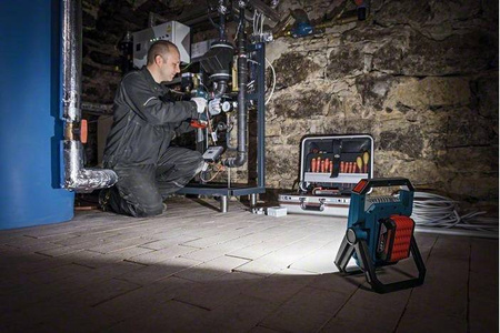 Bosch Lampa akumulatorowa GLI 18V-1900, 14,4/18V, bez akumulatorów i ładowarki, karton