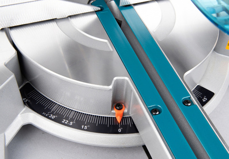 Makita Ukośnica LS 0816F 216 mm 1200W