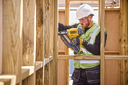 Dewalt Gwoździarka akumulatorowa do drewna 18V XR DCN930N-XJ 50-90 mm 33-34 stopnie bez akumulatorów i ładowarki